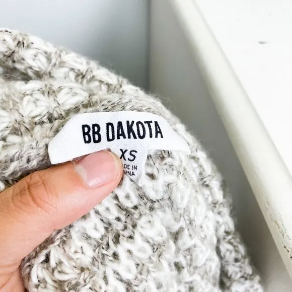 🦋 BB DAKOTA Tegan Knit Off The Shoulder Sweater XS