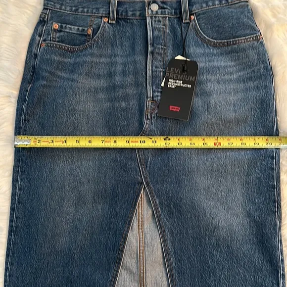 🆕 Levi’s Premium Size 32 High-Rise Deconstructed Skirt 5 Button 5 Pocket…
