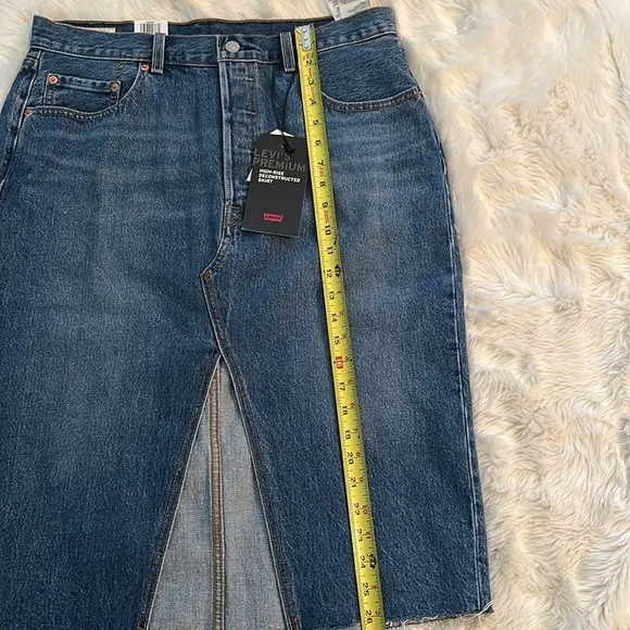 🆕 Levi’s Premium Size 32 High-Rise Deconstructed Skirt 5 Button 5 Pocket…