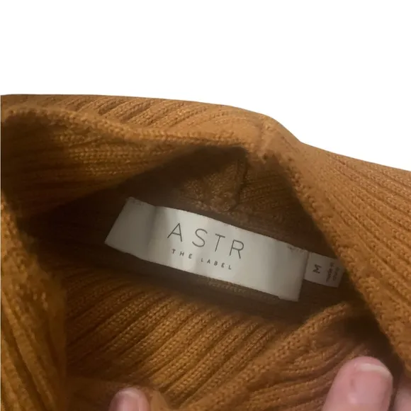 ASTR The Label Rayn Knit Sweater in Mustard size M