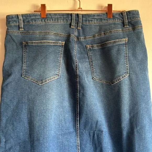 Baccini denim maxi skirt size 16