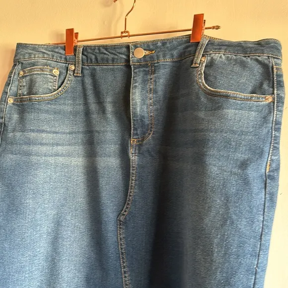 Baccini denim maxi skirt size 16