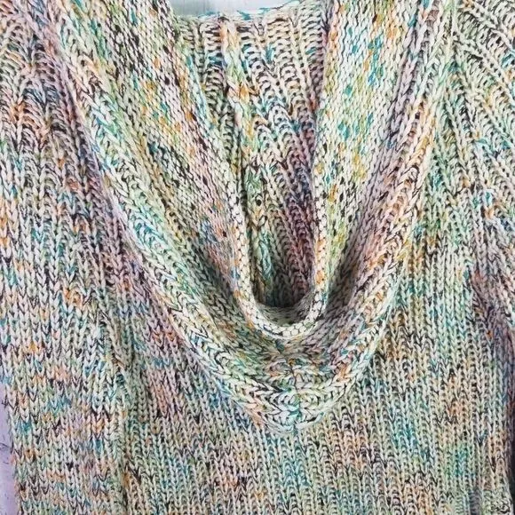 BCBG MAXAZRIA KNIT SWEATER