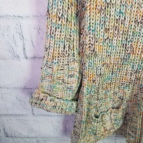 BCBG MAXAZRIA KNIT SWEATER