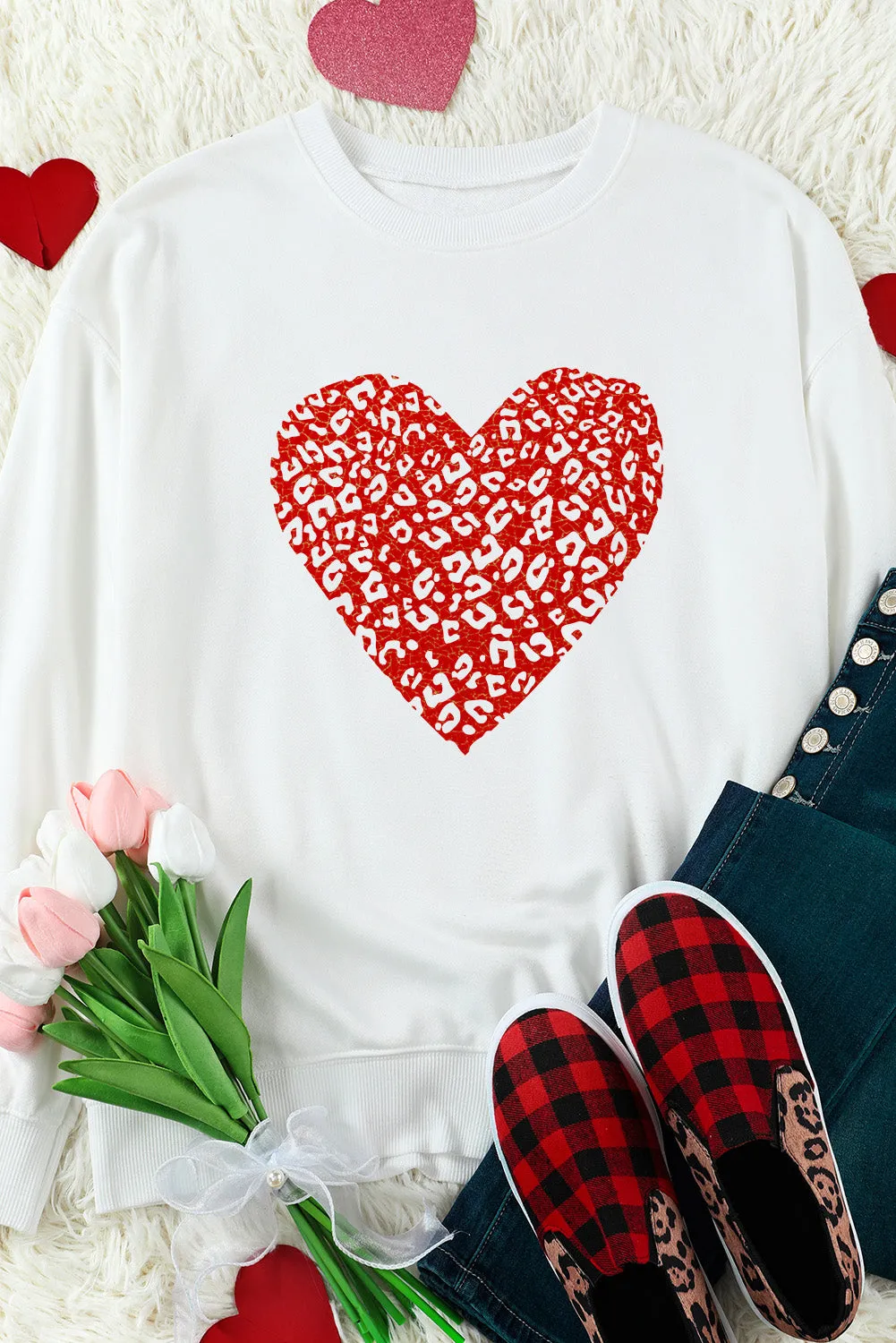 Beige Valentine's Day Heart Graphic Pullover Sweatshirt