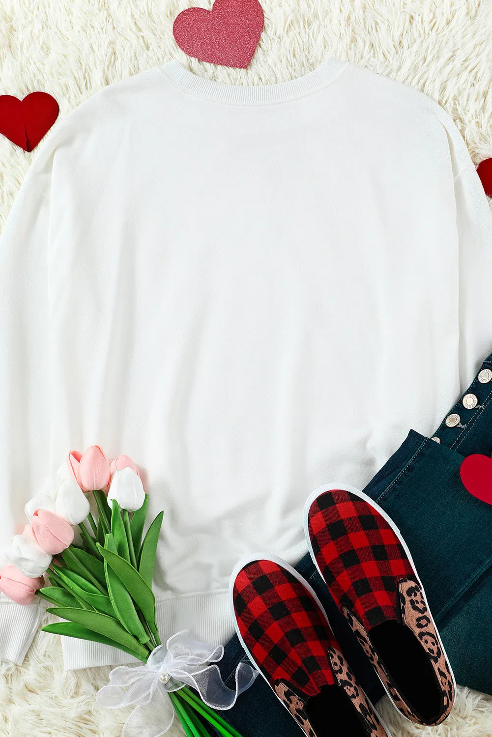 Beige Valentine's Day Heart Graphic Pullover Sweatshirt