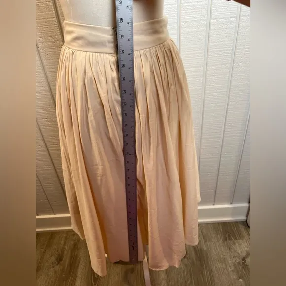 BLAQUE LABEL Revolve Cream Skirt High‎ Low Size Small