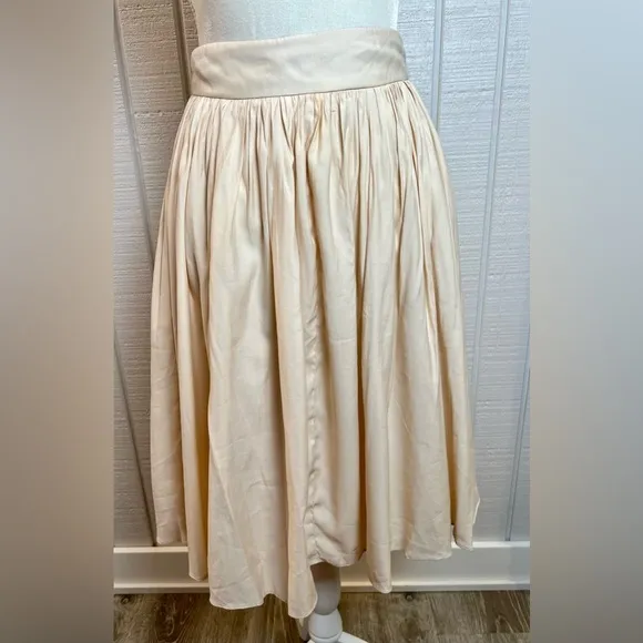 BLAQUE LABEL Revolve Cream Skirt High‎ Low Size Small