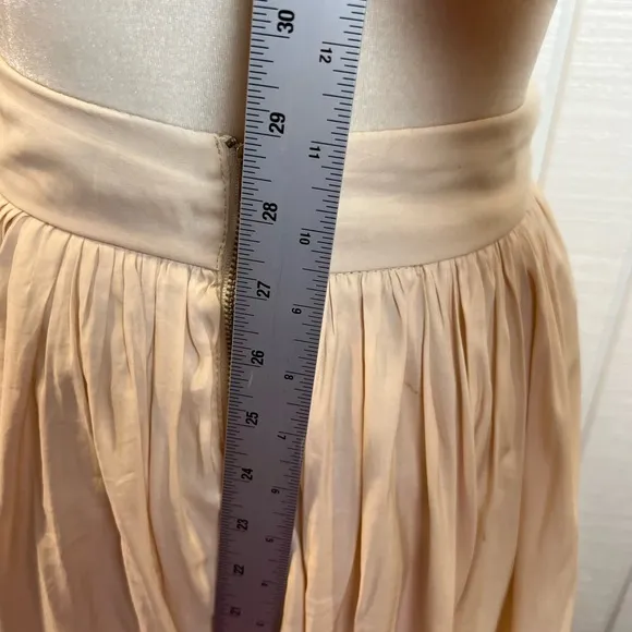 BLAQUE LABEL Revolve Cream Skirt High‎ Low Size Small