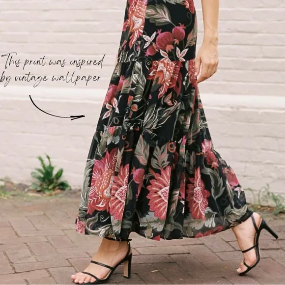 Brand New- South Moon Under GEORGIE Collection Tired Floral Maxi Skirt 🌺🌿