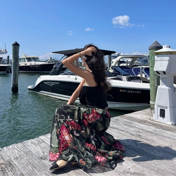 Brand New- South Moon Under GEORGIE Collection Tired Floral Maxi Skirt 🌺🌿