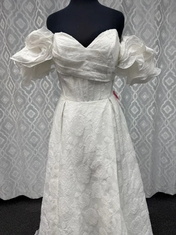 Bridal Sense Size 8 6187 Ivory Gown