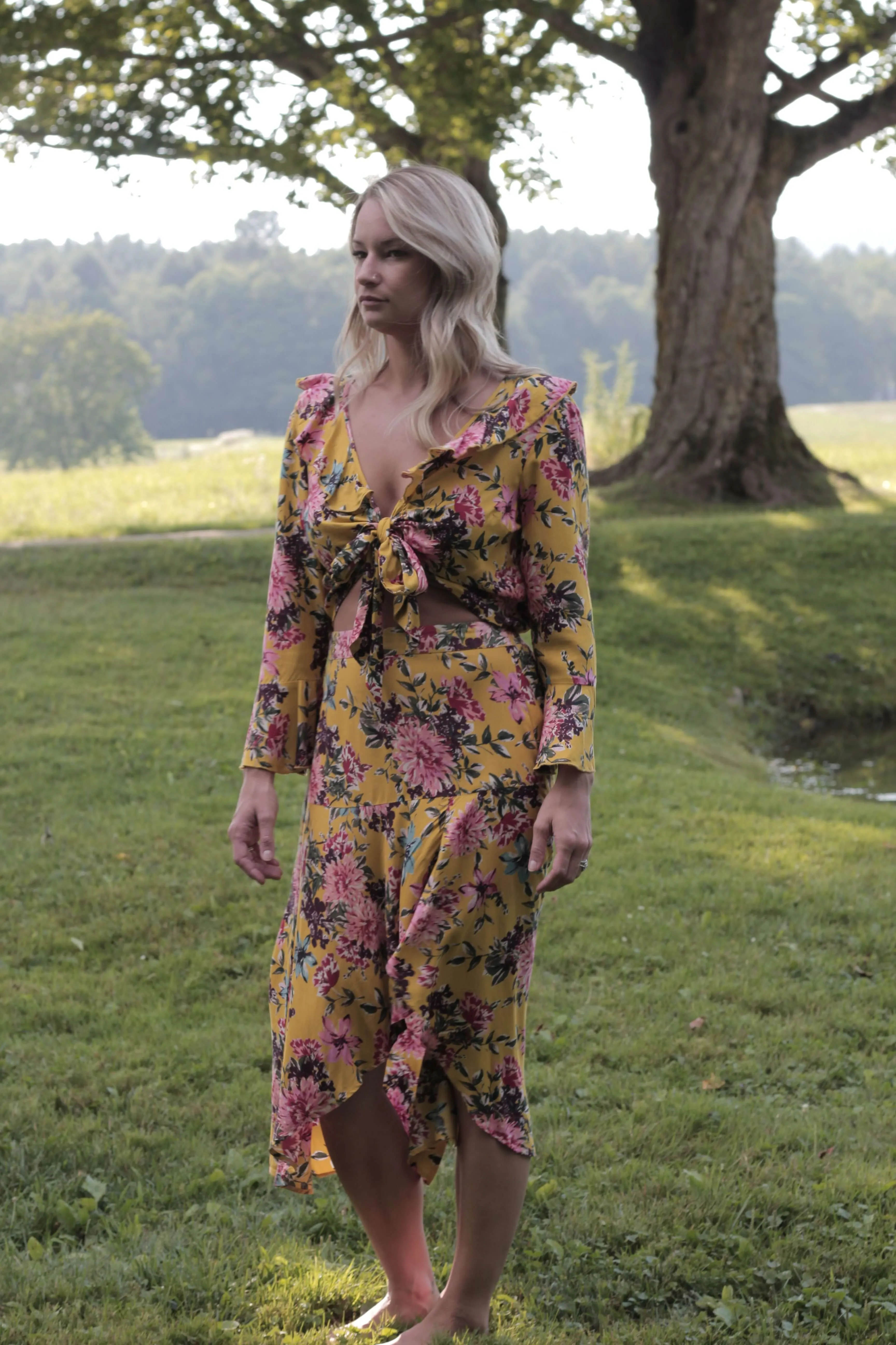 Chrysanthemum Tie Front Top