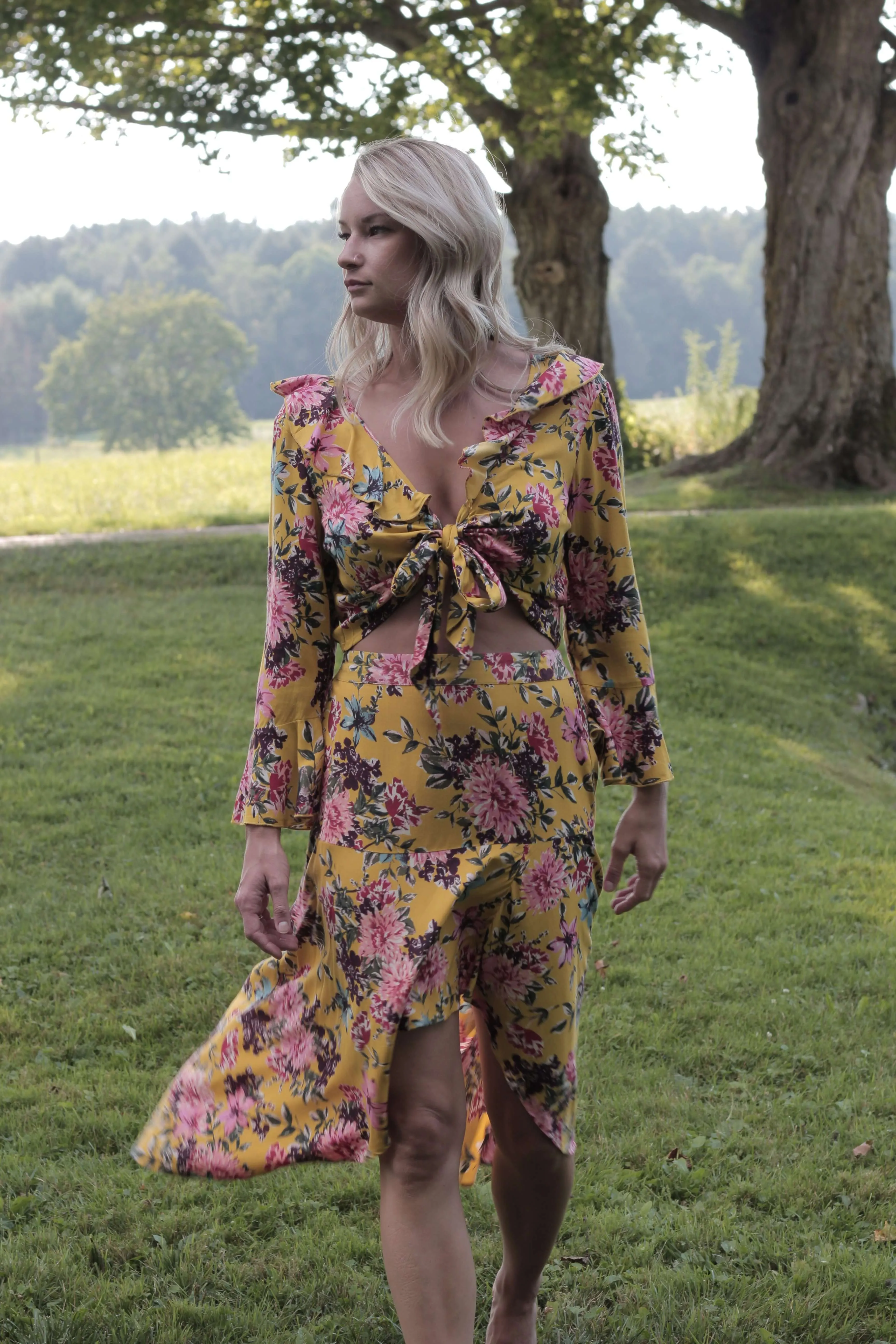 Chrysanthemum Tie Front Top