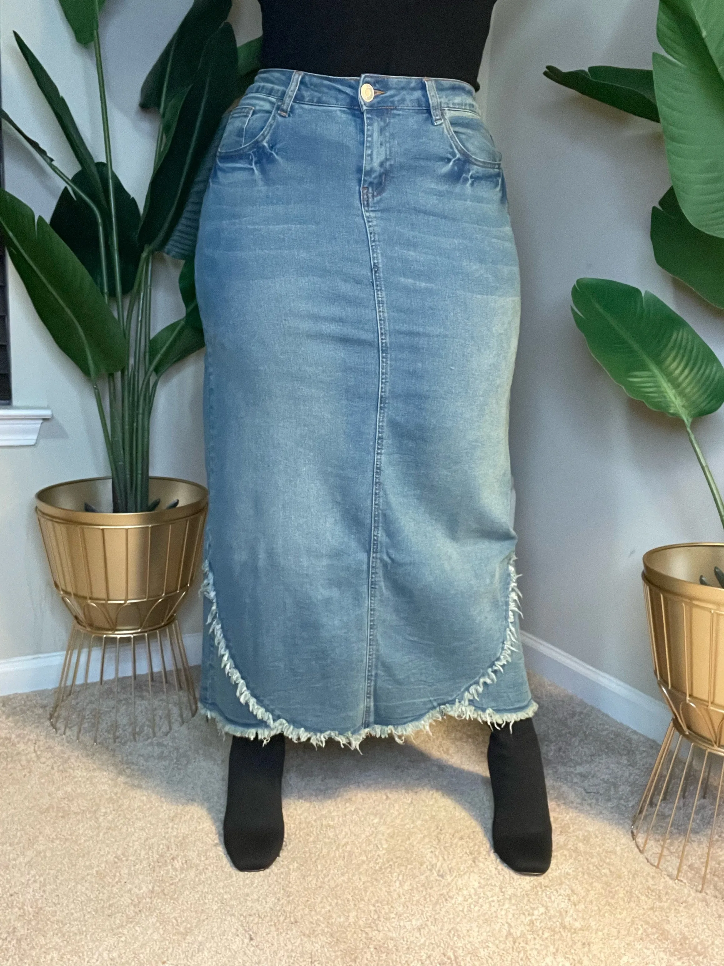 CURVED FRINGE