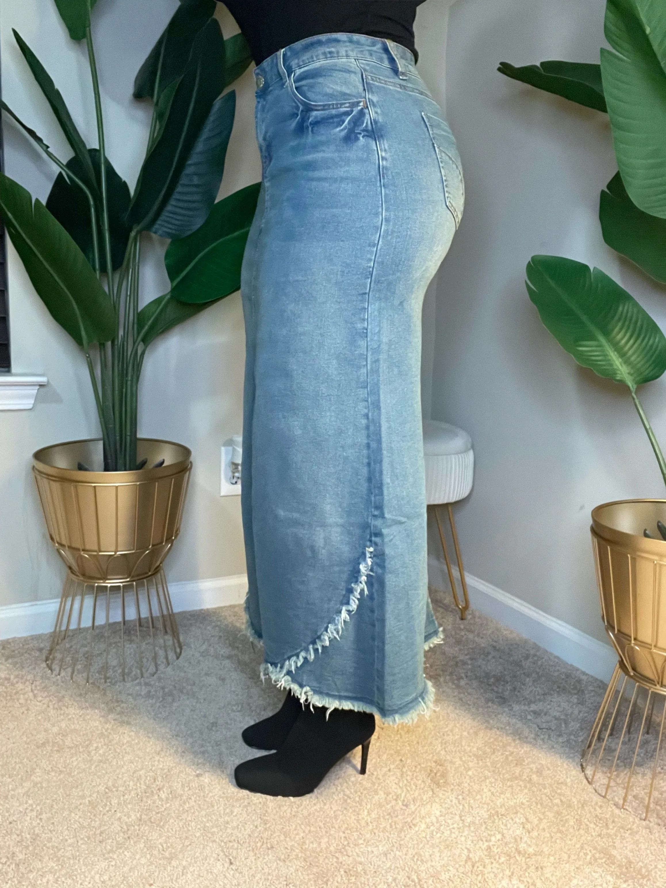 CURVED FRINGE