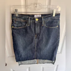 FRAME DENIM Skirt Frayed Dark size 25 waist