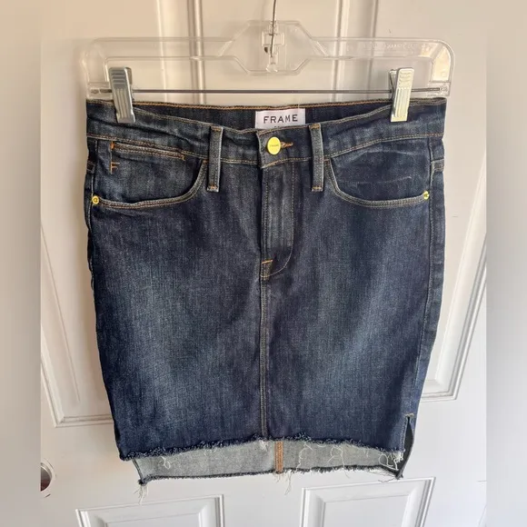 FRAME DENIM Skirt Frayed Dark size 25 waist