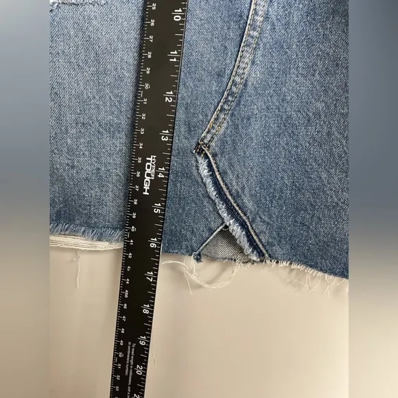 Free People Hallie Distressed Short Mini Denim Skirt Size 26 NWT