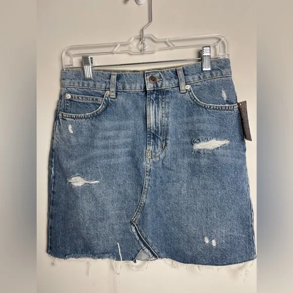 Free People Hallie Distressed Short Mini Denim Skirt Size 26 NWT