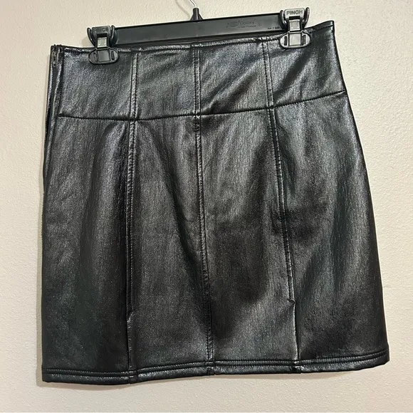 Free People Holding Onto A Dream black coated mini skirt women’s size medium 10