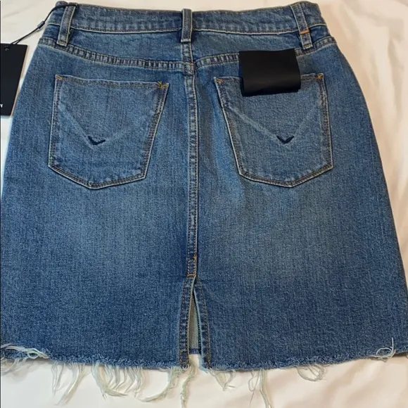 HUDSON Lulu Denim Skirt in Vroom Sz 25