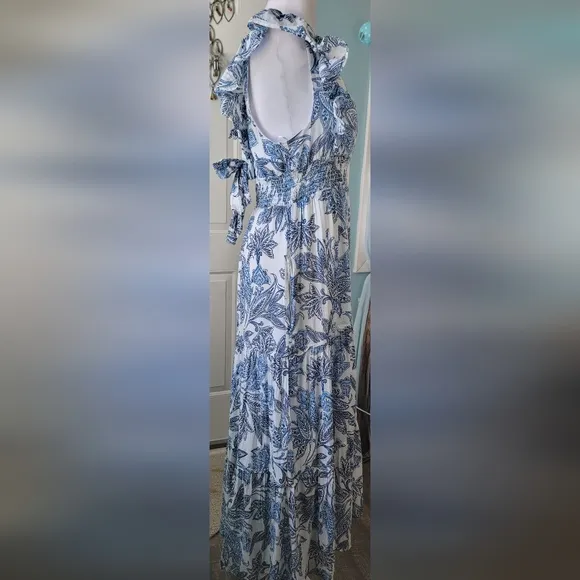Joie Cassiel Dress Women's M Blue &amp; White Floral Maxi Smocked Cotton Blend EUC