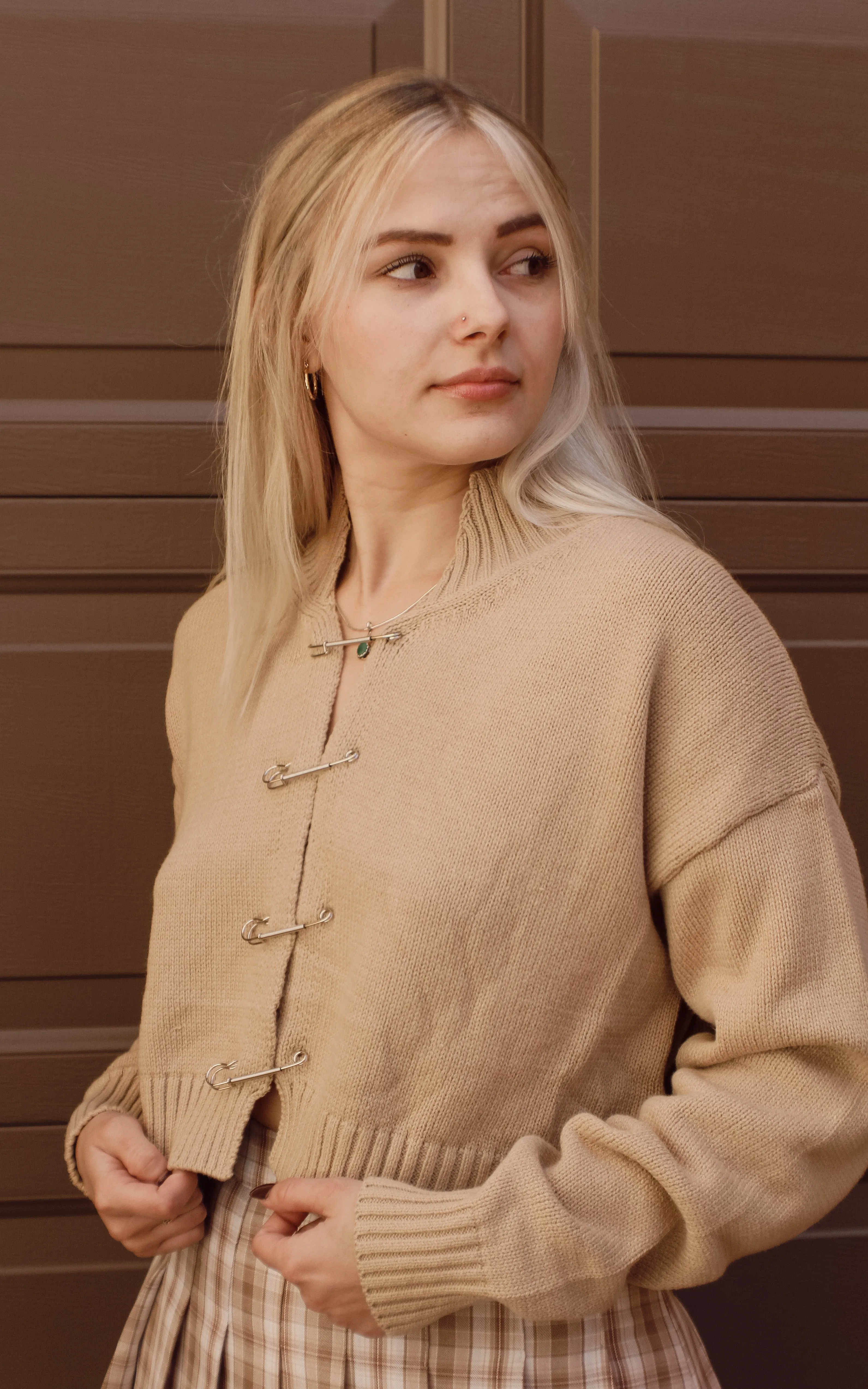 Julieta Pinned Up Crop Sweater (Mocha)