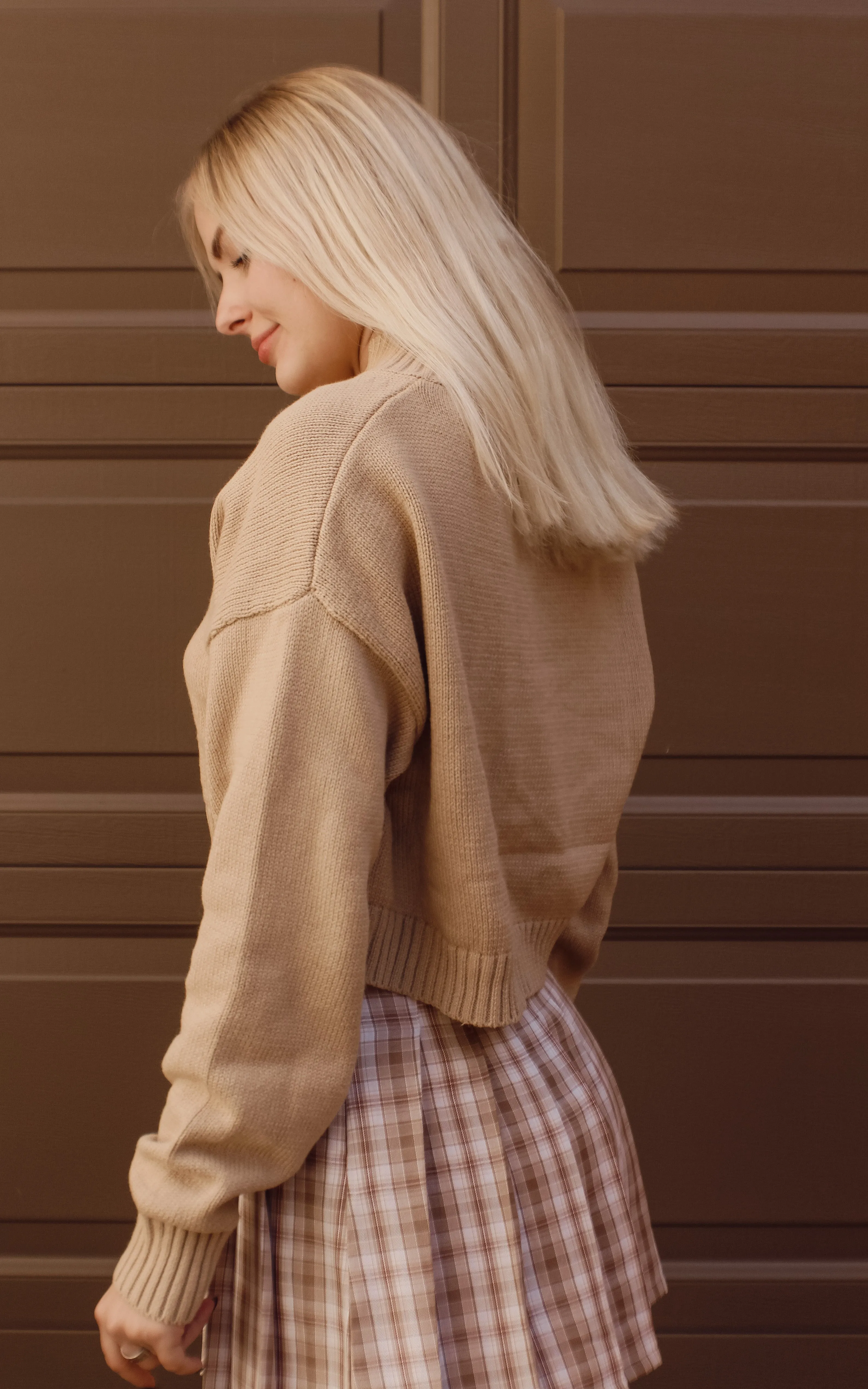 Julieta Pinned Up Crop Sweater (Mocha)