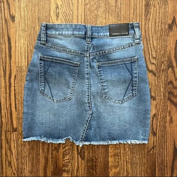 Kendall   Kylie Highline9 Denim Mini Skirt in Splendor NWT
