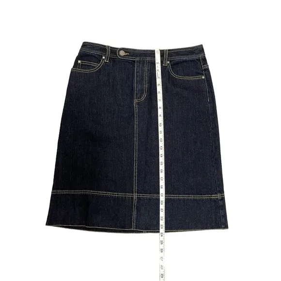 Liz Claiborne denim jean skirt Size 8 W32 L24 dark blue