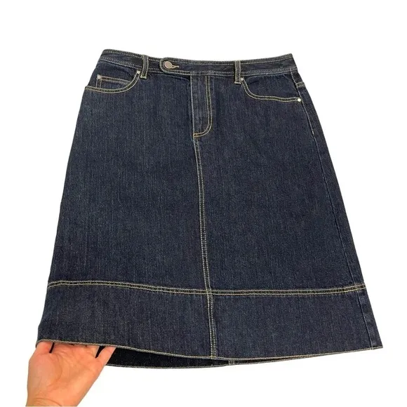 Liz Claiborne denim jean skirt Size 8 W32 L24 dark blue