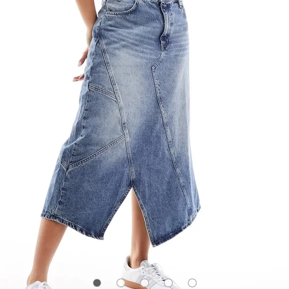 Mango cut about denim skirt in blue size large