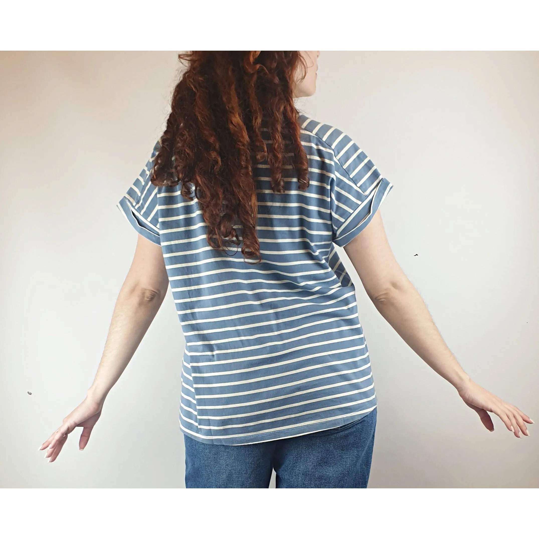Miranda Murphy blue and white striped tee shirt size S (best fits size 10)