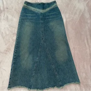 Moda international denim maxi skirt size 6