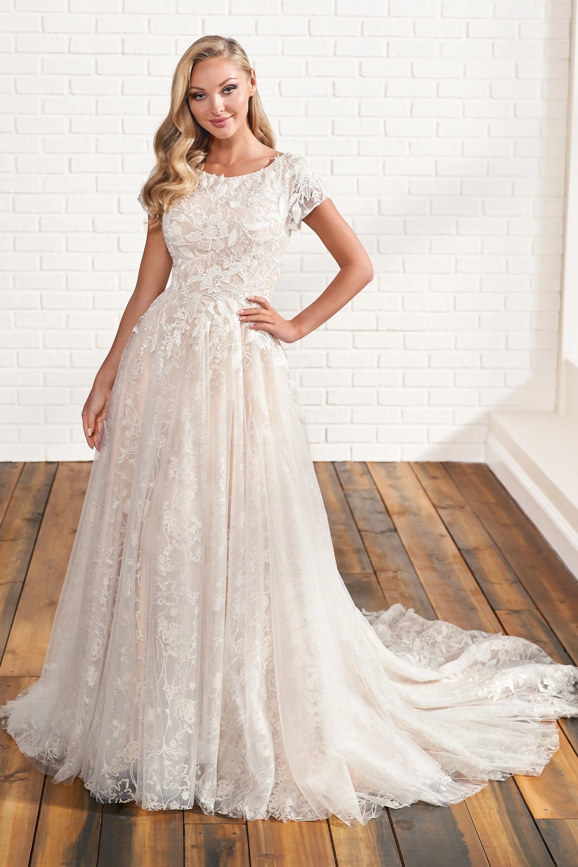 Modest by Mon Cheri: MOD200