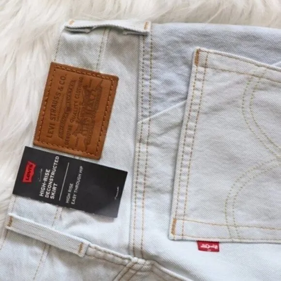 NEW Levi's Light Wash Jean Skirt Size 24 Button Fly Colorblock Denim