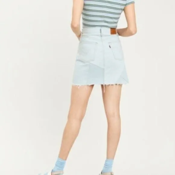 NEW Levi's Light Wash Jean Skirt Size 24 Button Fly Colorblock Denim