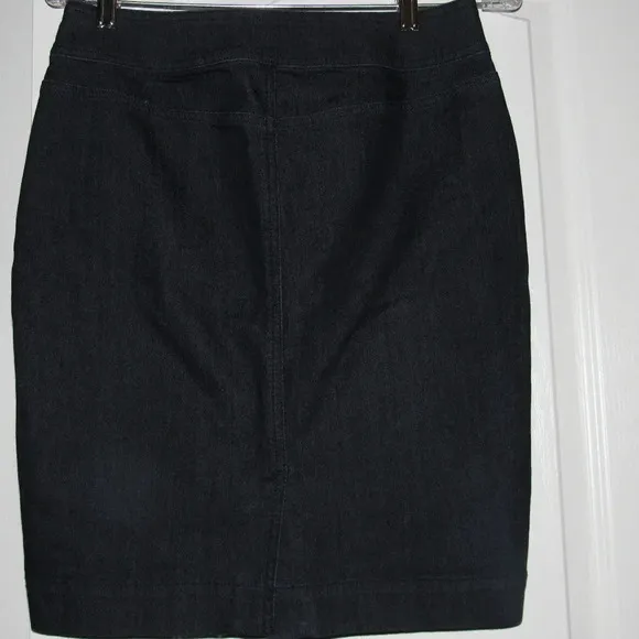 NWT Ann Taylor LOFT Dark Wash Denim Skirt Size 0