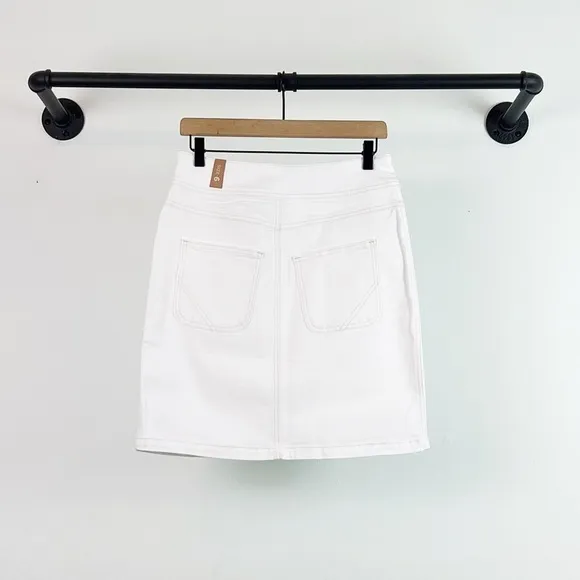 NWT Prana Broadway Denim Mid Thigh Zip Detail Skirt in White