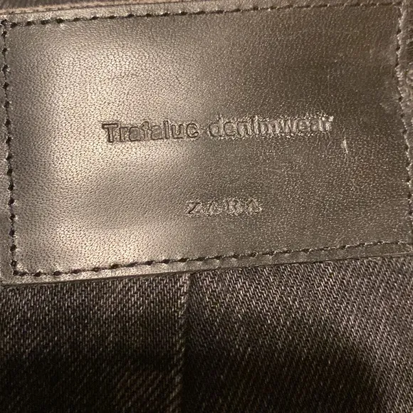 NWT: Zara DENIM MIDI SKIRT 🌸