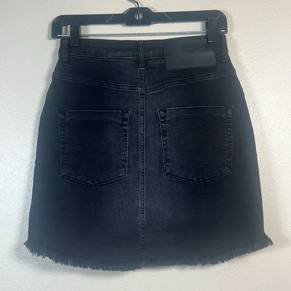 One Teaspoon Black Swan Mini Skirt Size 25