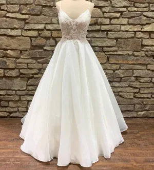 Oxford Street Size 8 PA1184 Ivory Gown