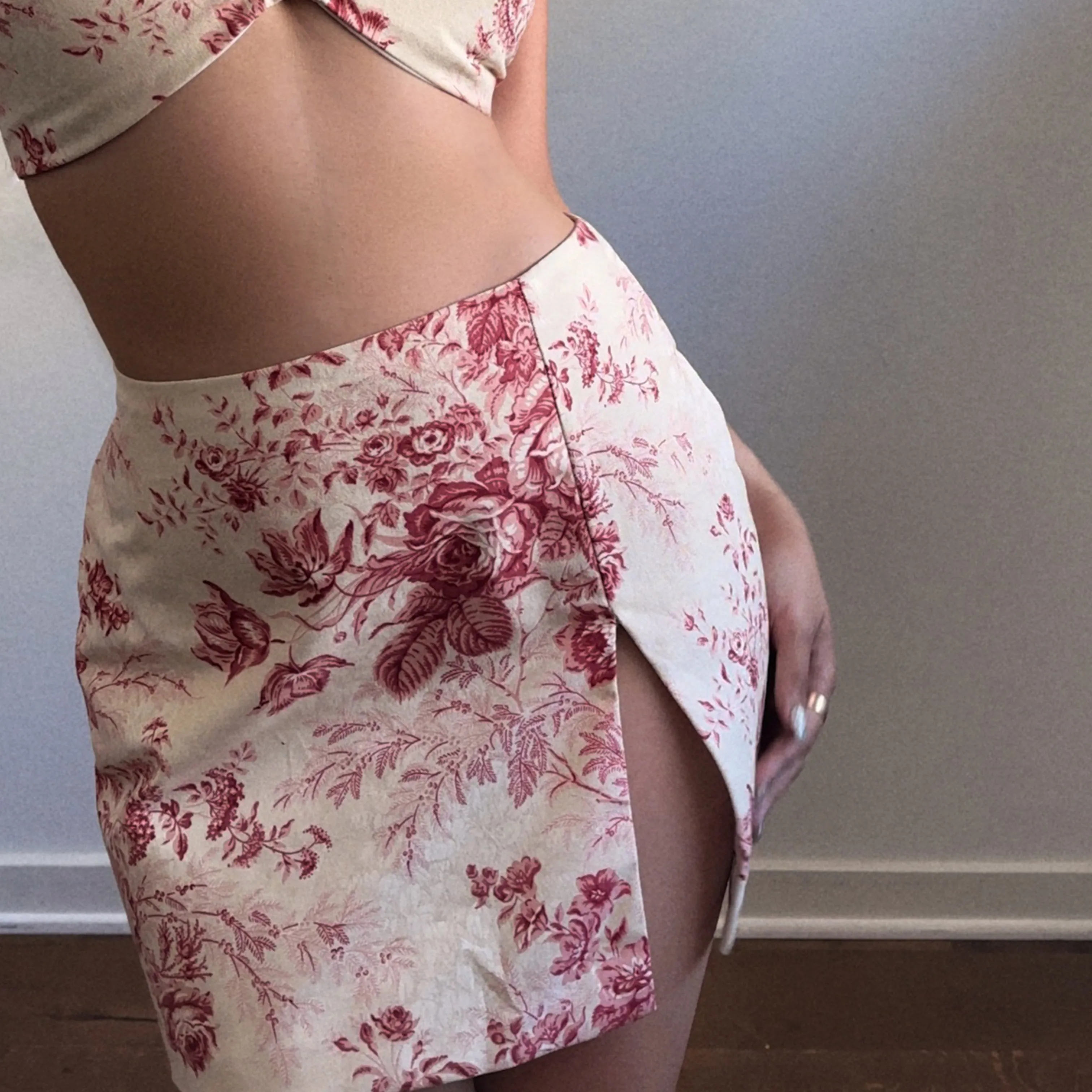 Red Roses Skirt