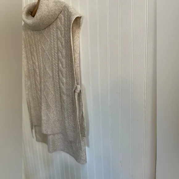 SOFT SURROUNDINGS Aviemore Sweater Knit Poncho in Heather Oatmeal Size L/XL NWT