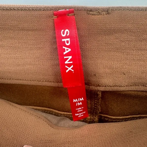 Spanx Women's Stretch Twill Ankle Cargo Pants in Honey Glow