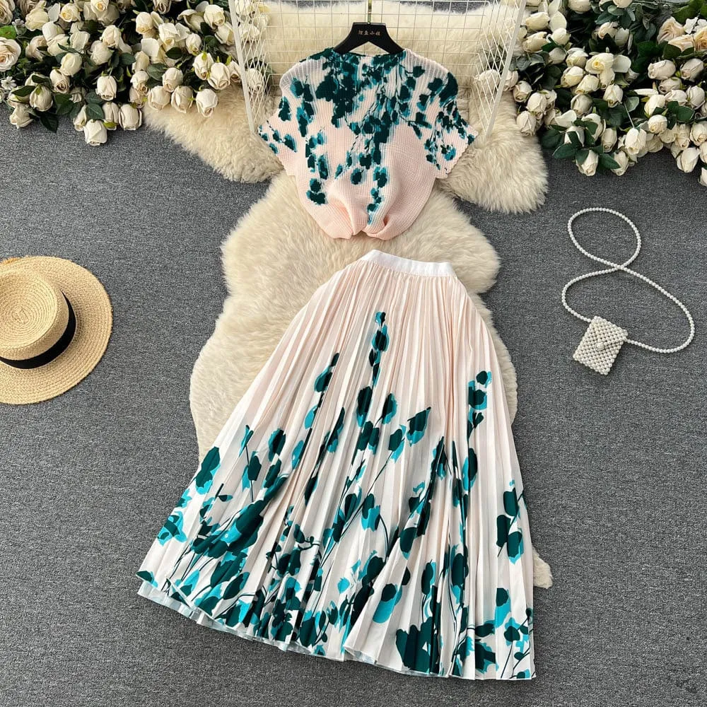Stretch Short-sleeved Top High Waist Pleated Skirt Two-piece Set