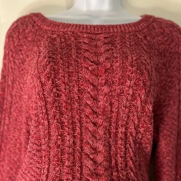 THE Gap Medium Heavy Knit Pink Sweater