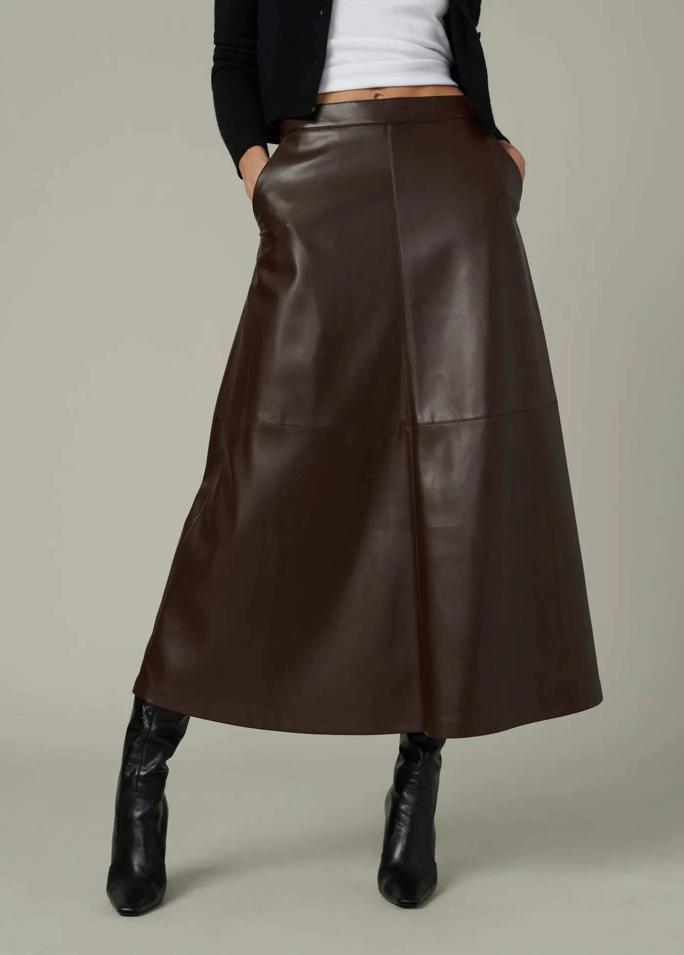 THE TAVI VEGAN LEATHER SKIRT