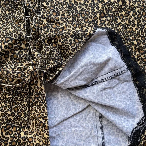 Tripp NYC leopard print Jean Skirt Denim Lace Up Lace Edging Vintage Size 16